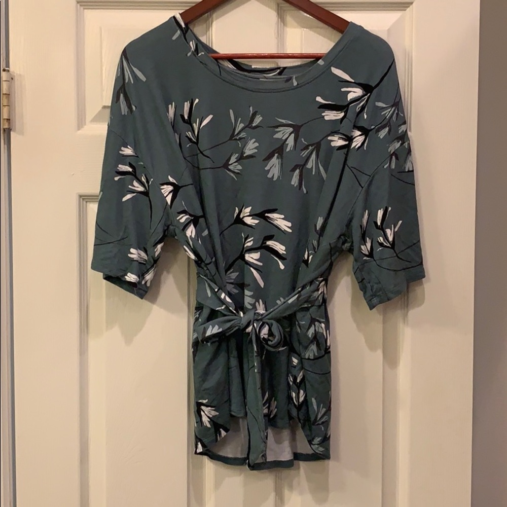 Soma Front Tie Top, Size Small